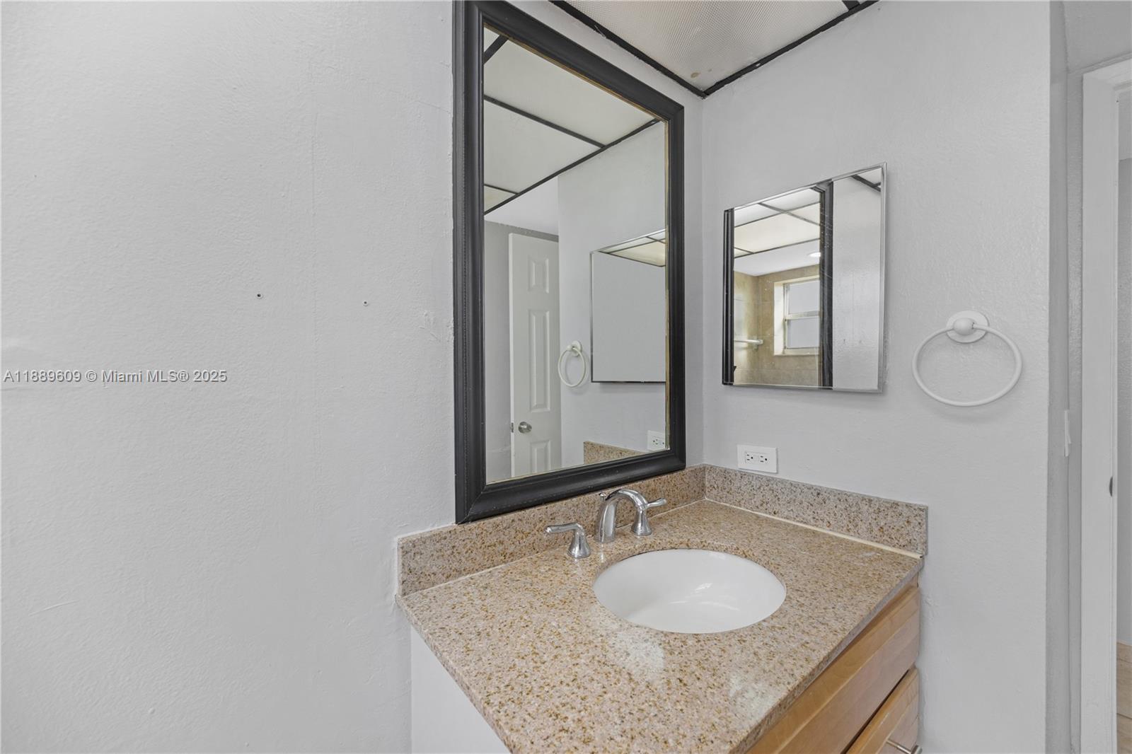 CASA DEL SOL CONDO - Residential