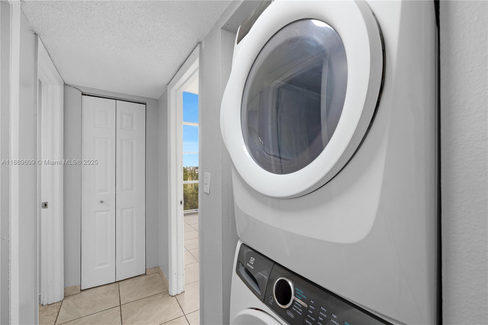 CASA DEL SOL CONDO - Residential