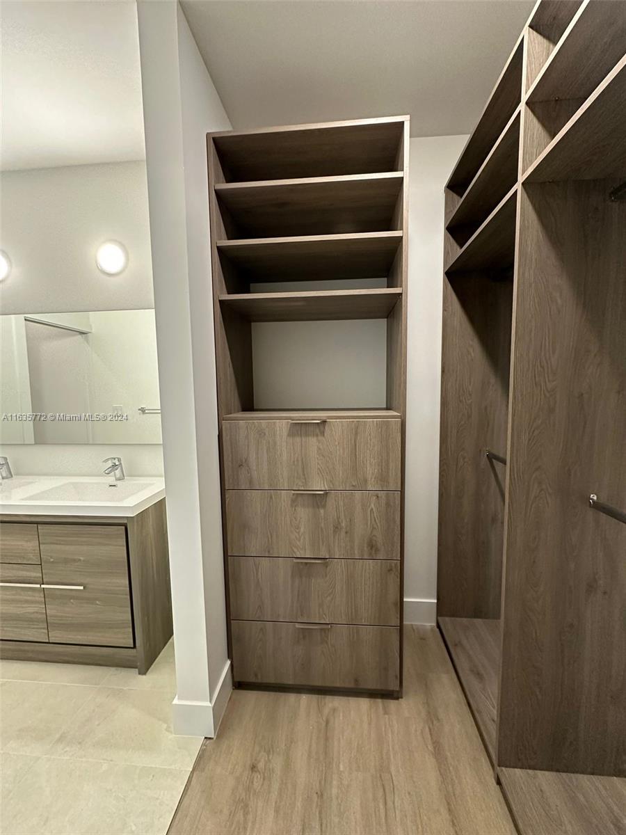 Oaks Place Townhomes - Residential Lease