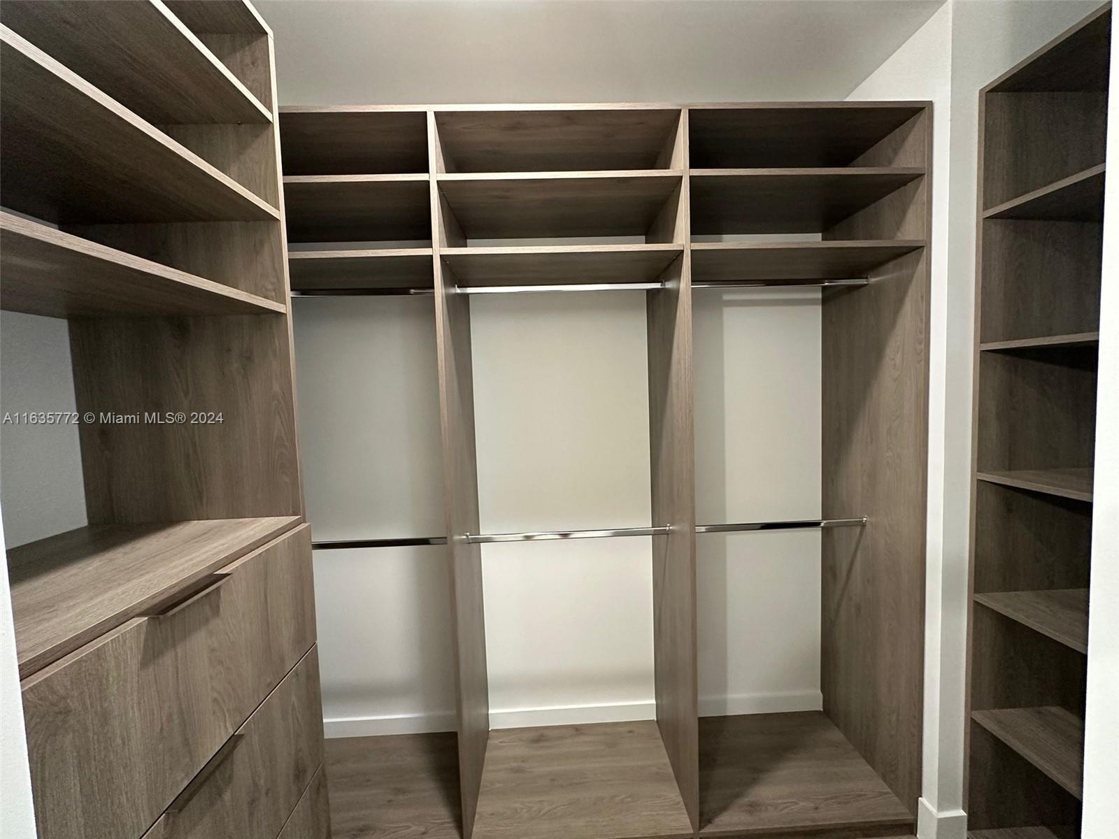Oaks Place Townhomes - Residential Lease