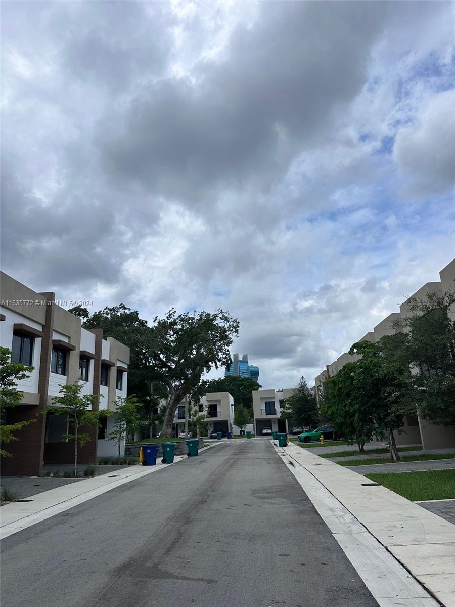 Oaks Place Townhomes - Residential Lease