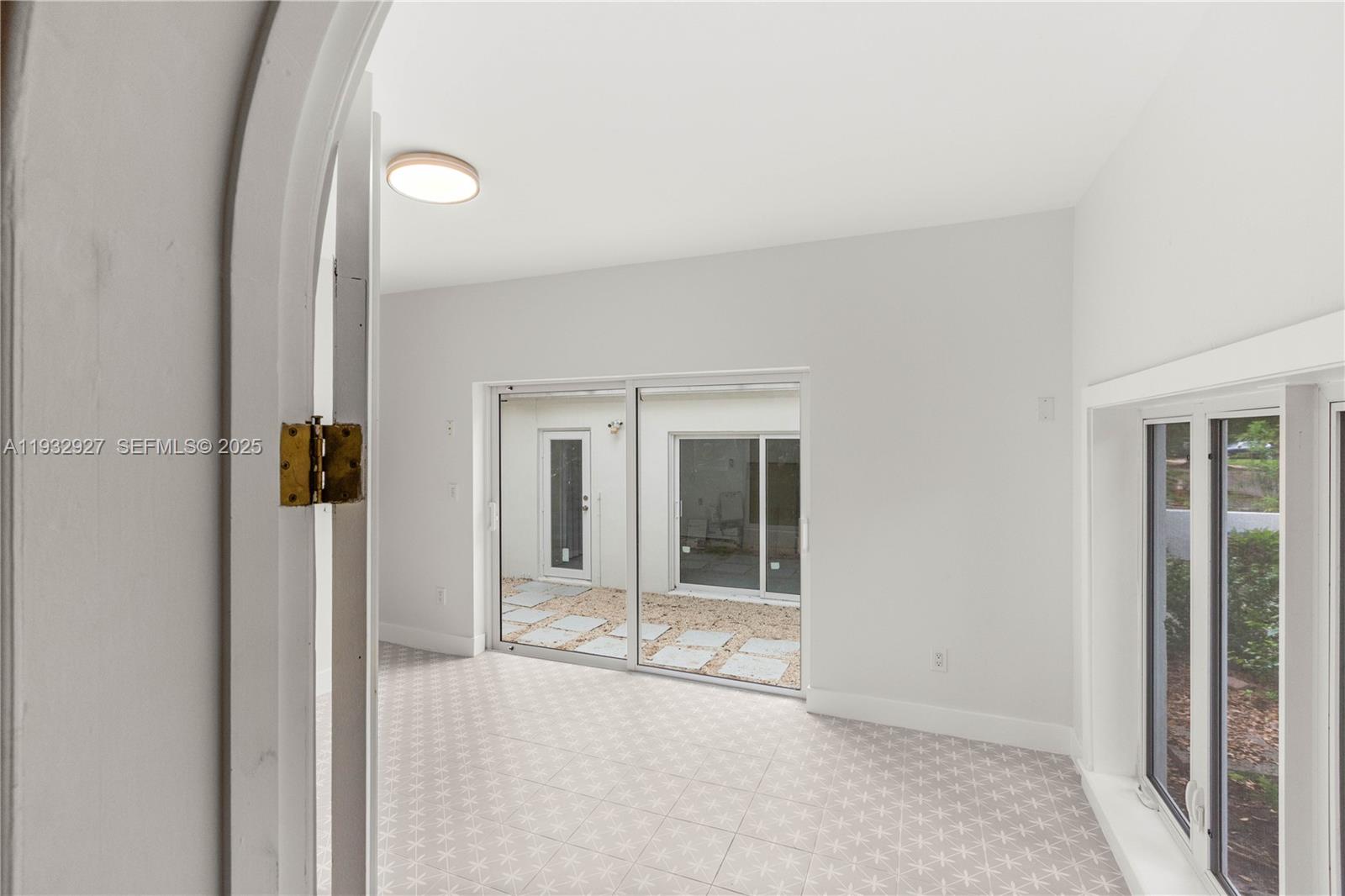 CORAL GABLES GRANADA SEC - Residential Lease