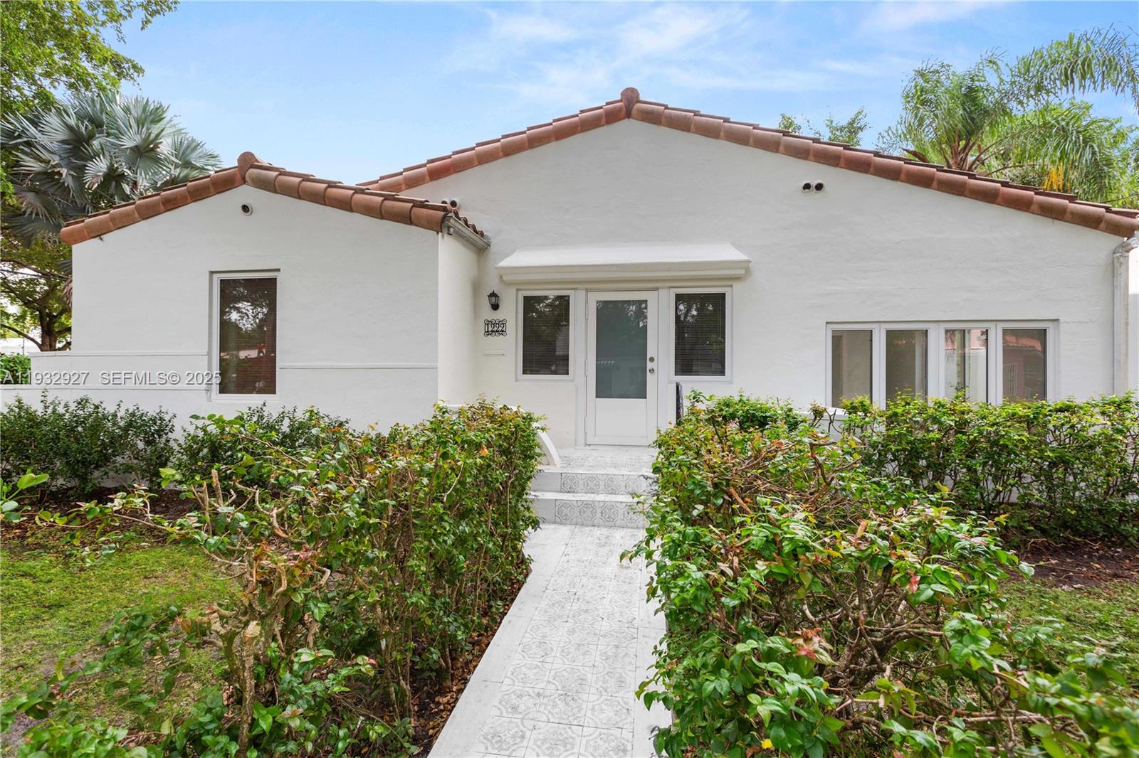 CORAL GABLES GRANADA SEC - Residential Lease