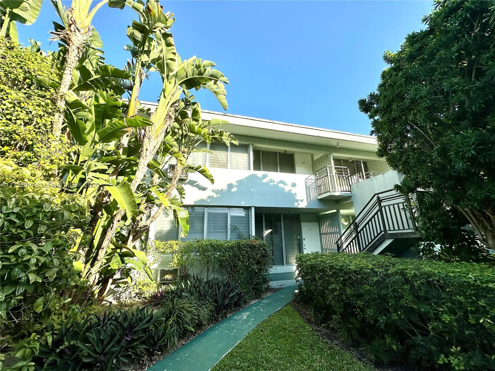 Bay Harbor Islands, Florida 33154, United States, 1 Bedroom Bedrooms, ,1 BathroomBathrooms,Residential,Pending,19150