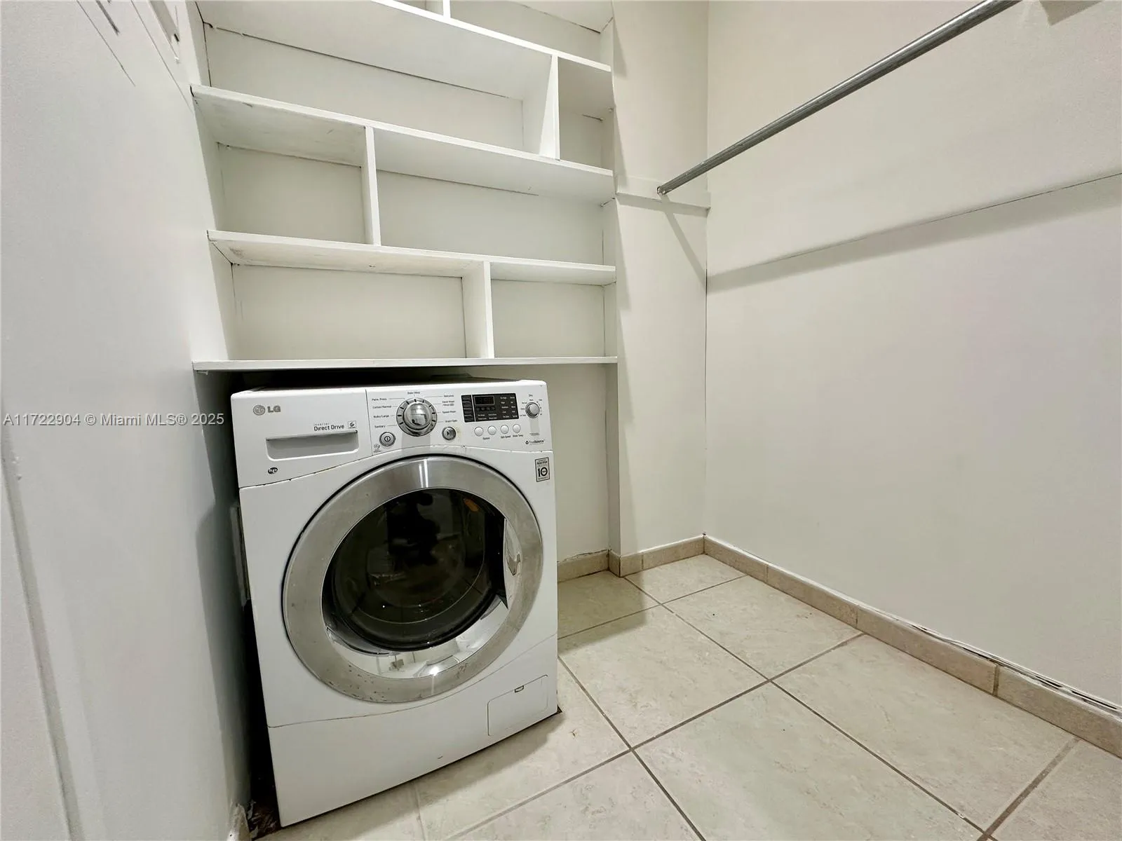 Bay Harbor Islands, Florida 33154, United States, 1 Bedroom Bedrooms, ,1 BathroomBathrooms,Residential,Pending,19150