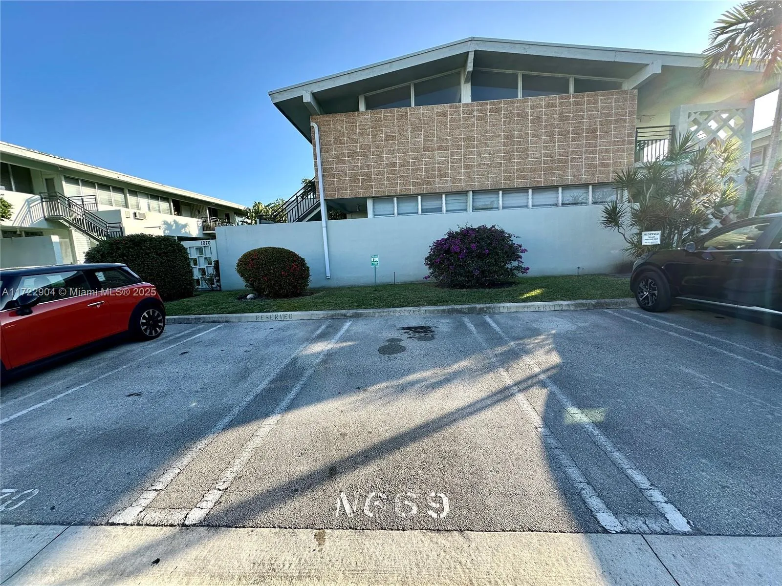 Bay Harbor Islands, Florida 33154, United States, 1 Bedroom Bedrooms, ,1 BathroomBathrooms,Residential,Pending,19150