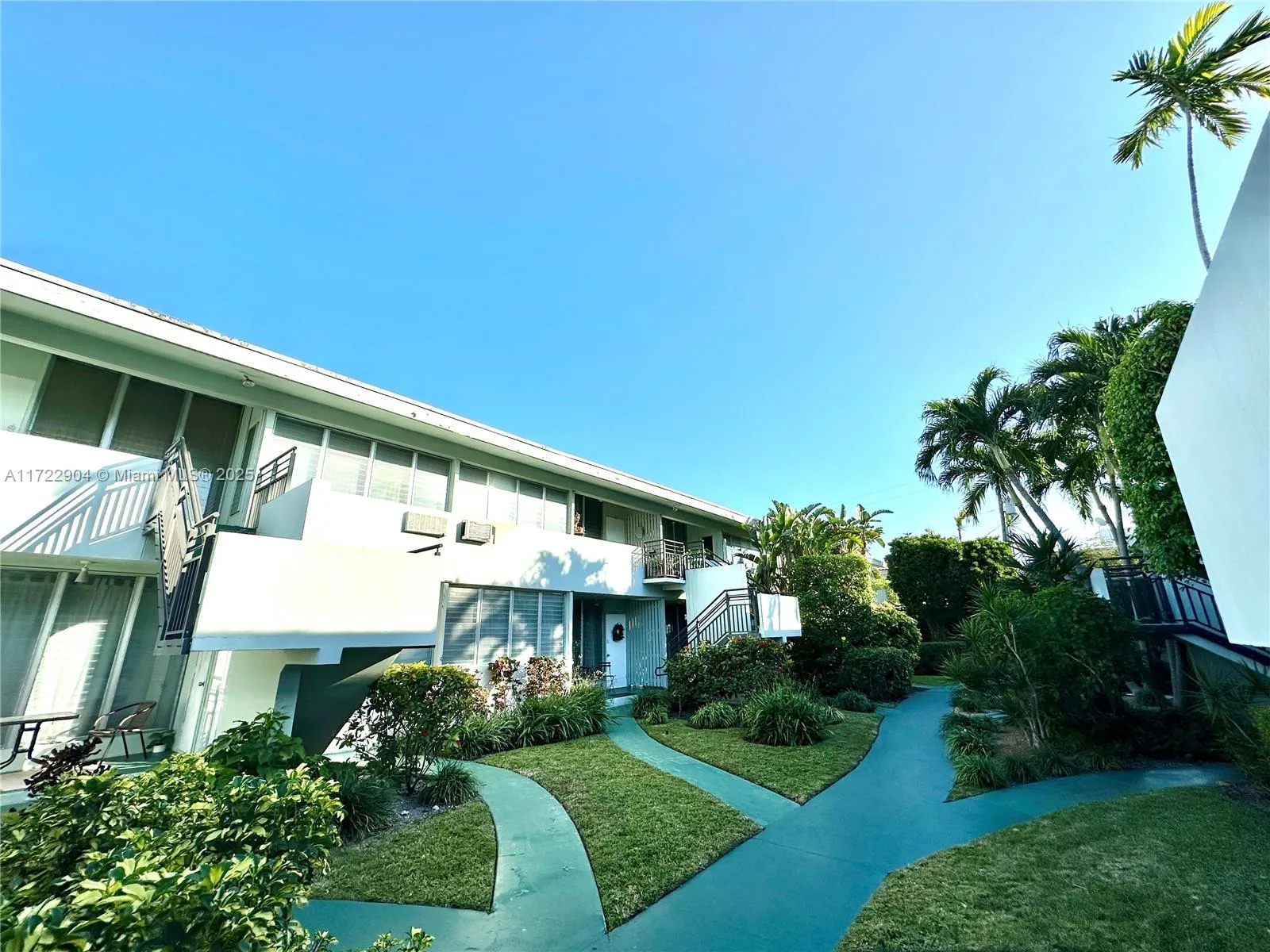 Bay Harbor Islands, Florida 33154, United States, 1 Bedroom Bedrooms, ,1 BathroomBathrooms,Residential,Pending,19150