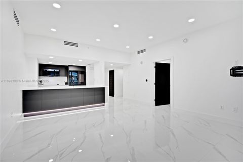 1800 N Bayshore Dr 512 Miami FL 33132