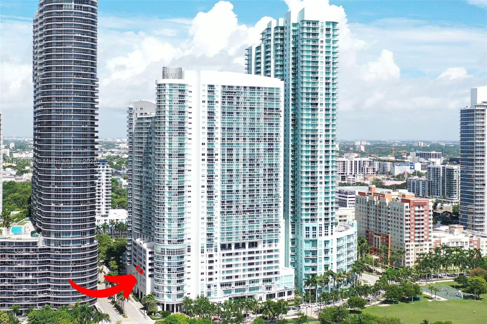 1800 CLUB CONDO - Residential Lease