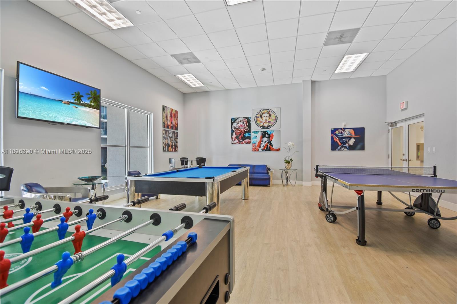 1800 CLUB CONDO - Residential Lease