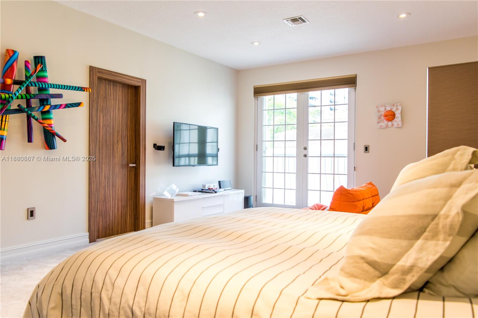 THE COURTYARDS AT THE POI - Residential Lease