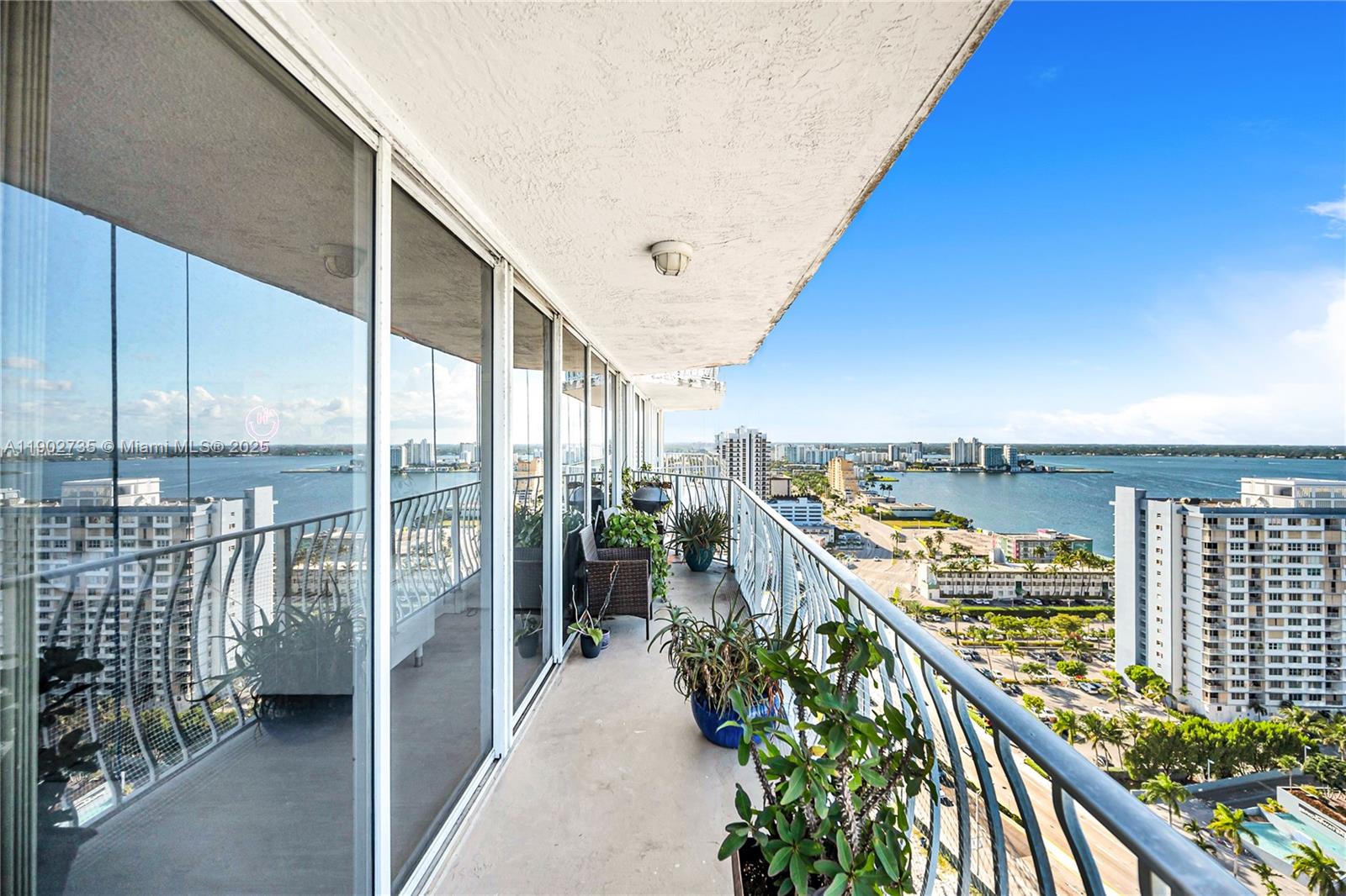 THE GRANDVIEW PALACE - Residential