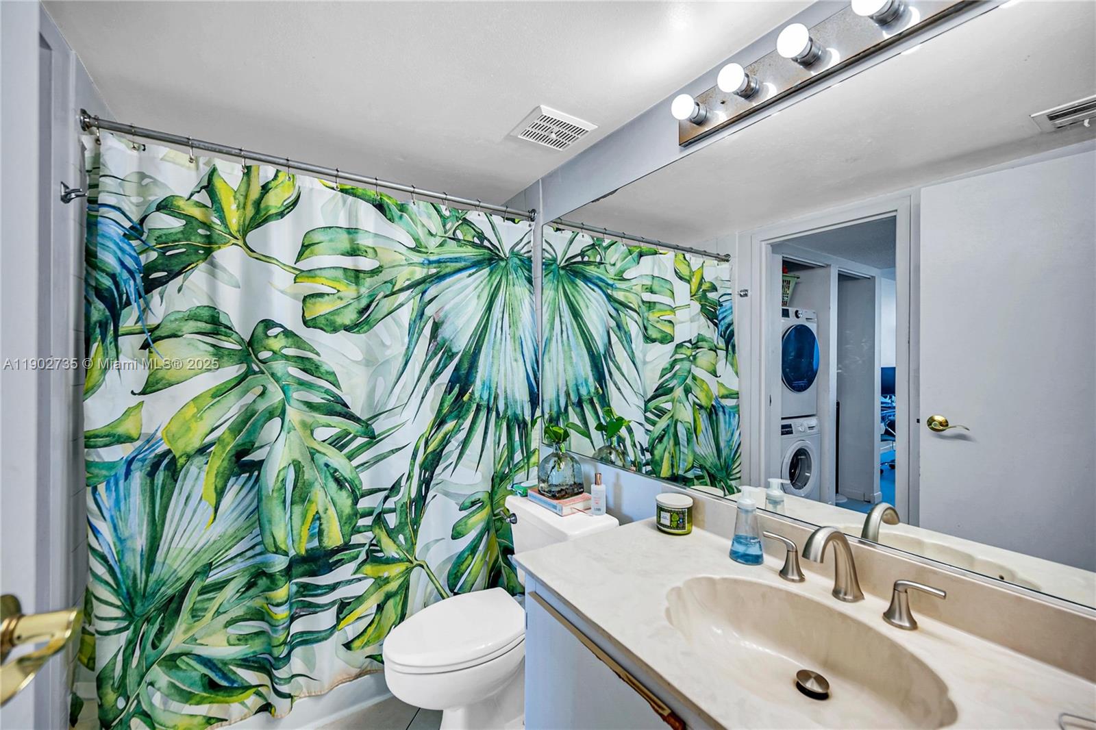 THE GRANDVIEW PALACE - Residential