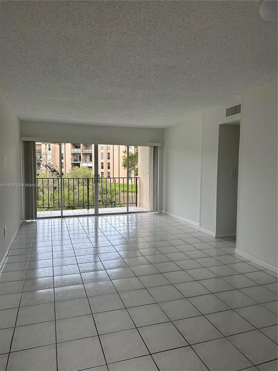 8897 Fontainebleau Blvd 208