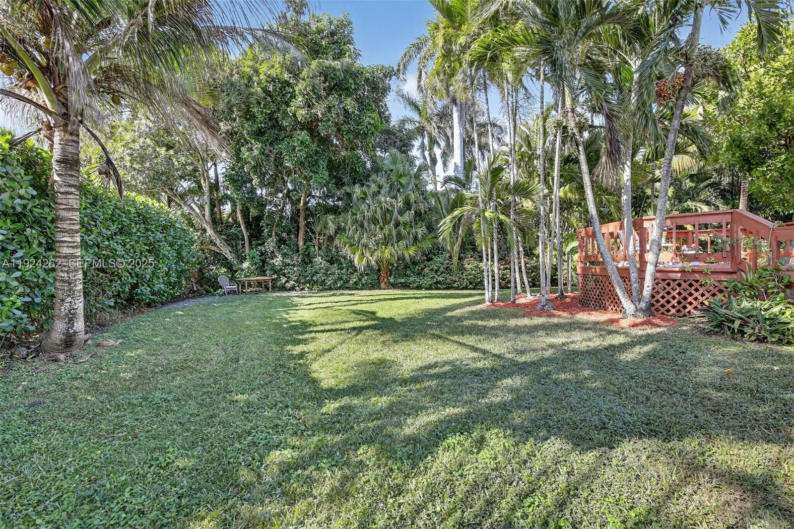 PLANTATION ACRES SOUTH - Residential