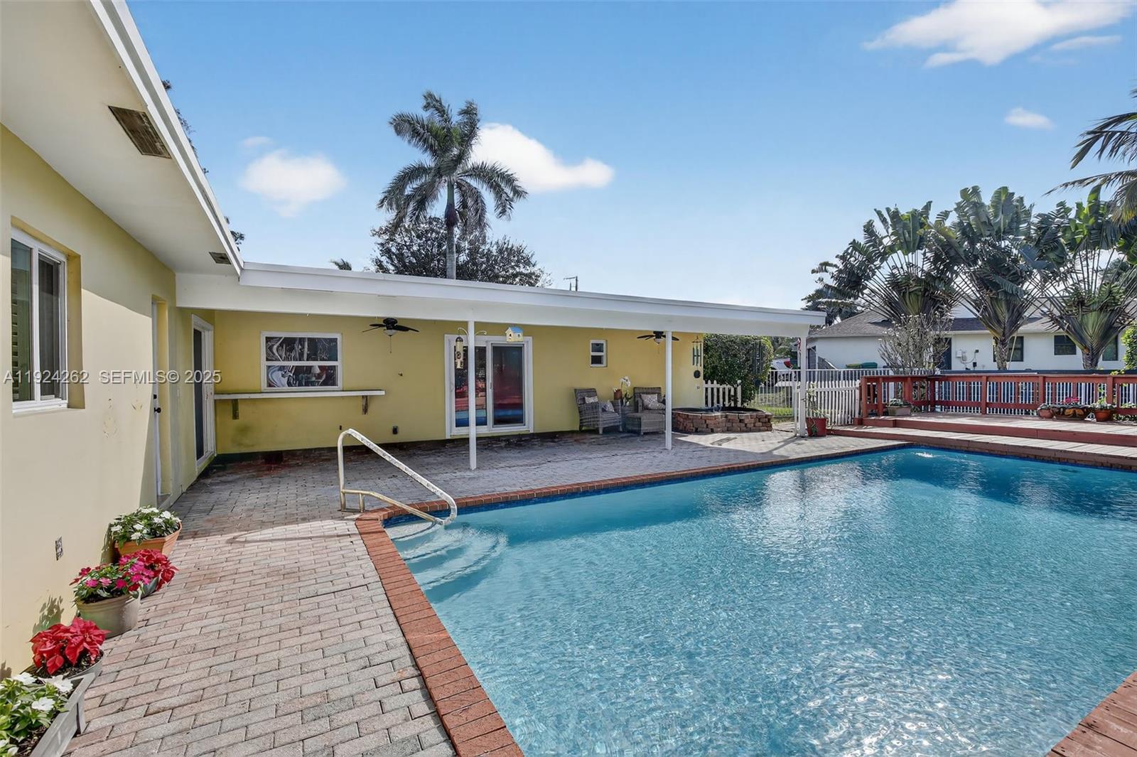 PLANTATION ACRES SOUTH - Residential