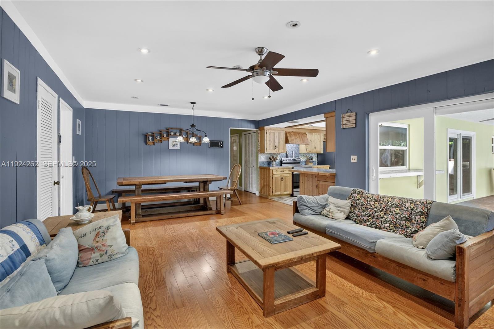 PLANTATION ACRES SOUTH - Residential