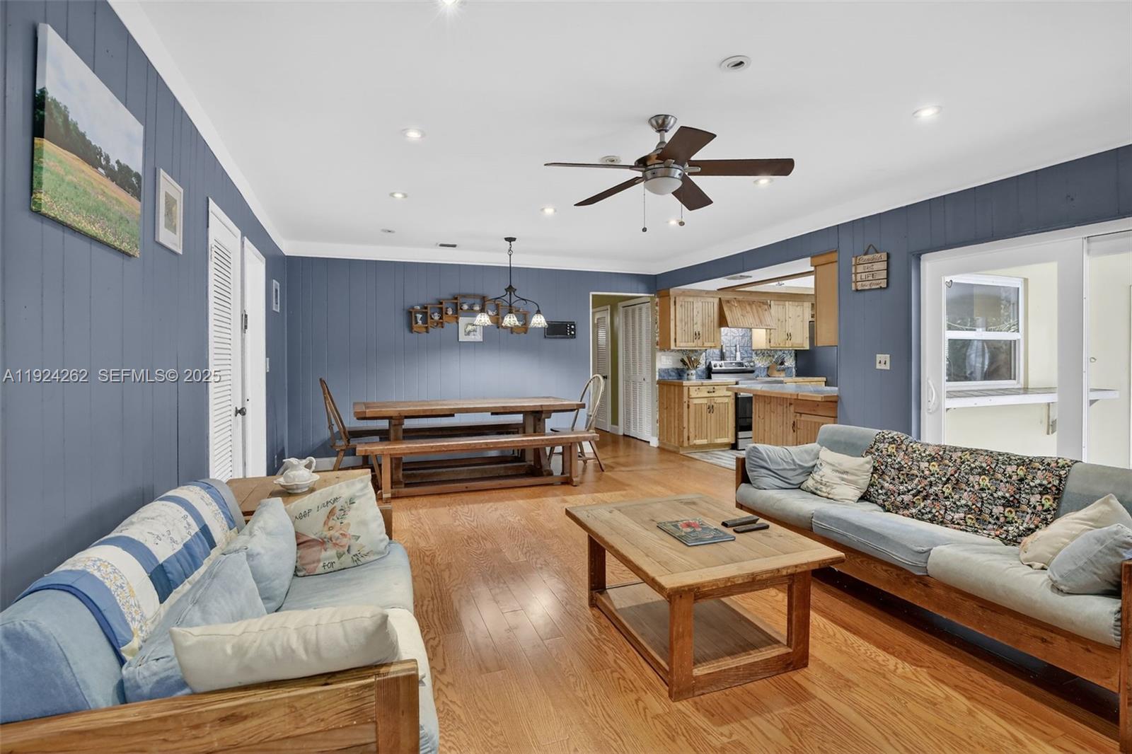 PLANTATION ACRES SOUTH - Residential