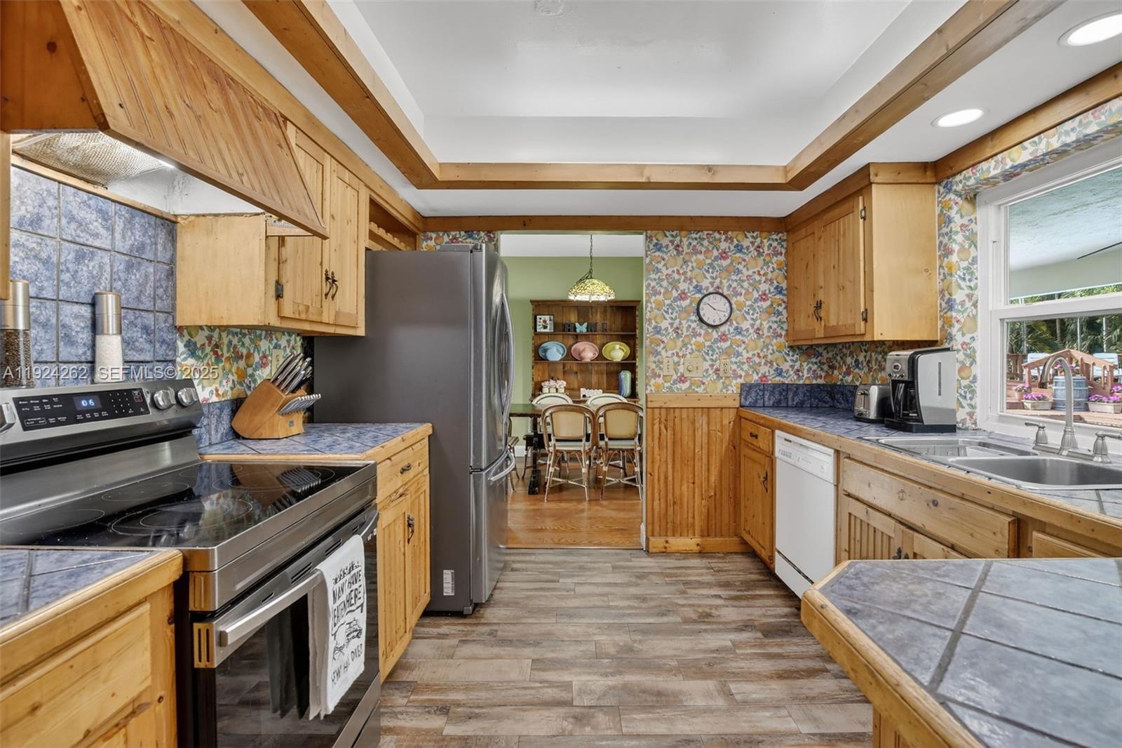 PLANTATION ACRES SOUTH - Residential