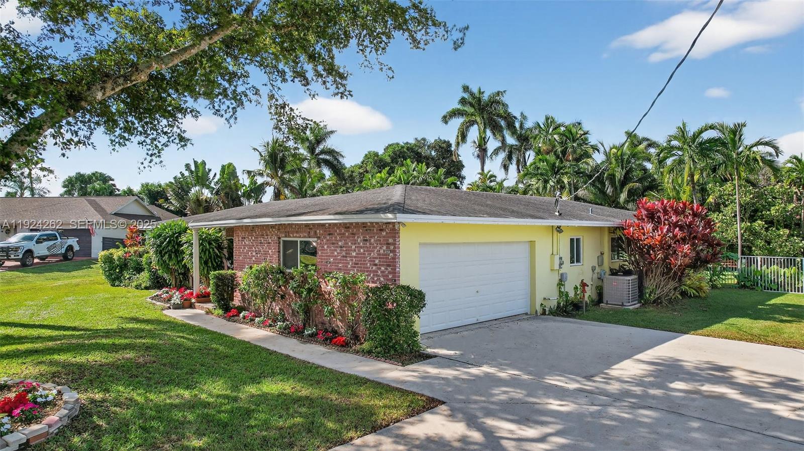 PLANTATION ACRES SOUTH - Residential