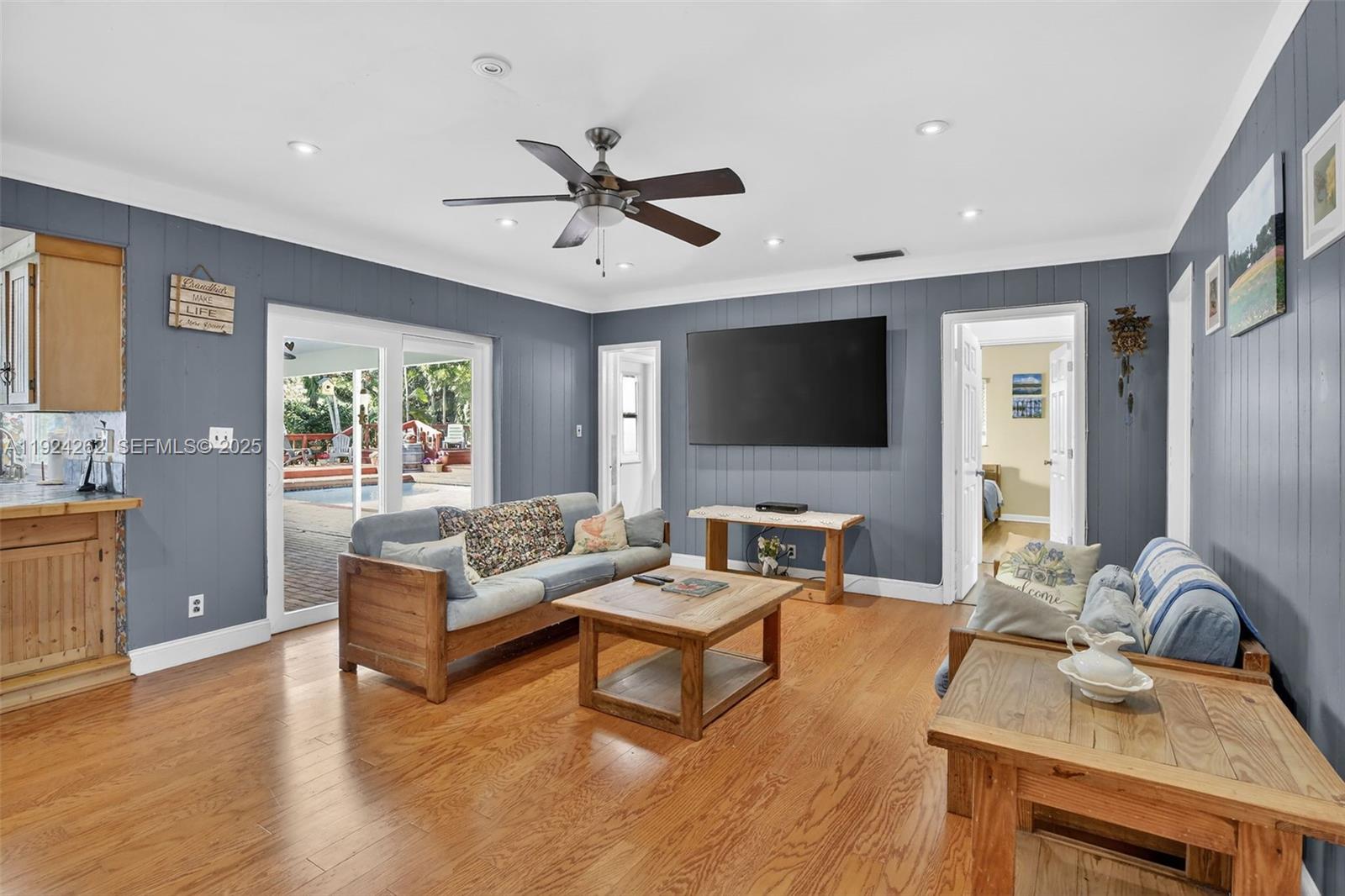 PLANTATION ACRES SOUTH - Residential