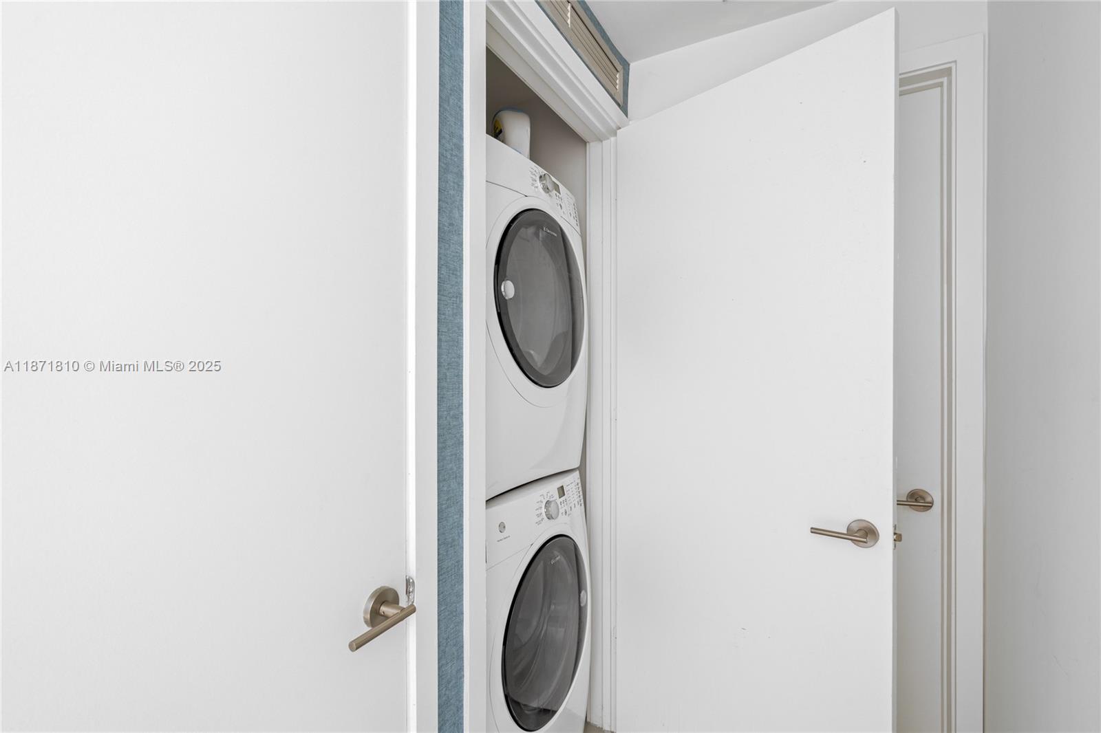 BISCAYNE BEACH CONDO - Residential