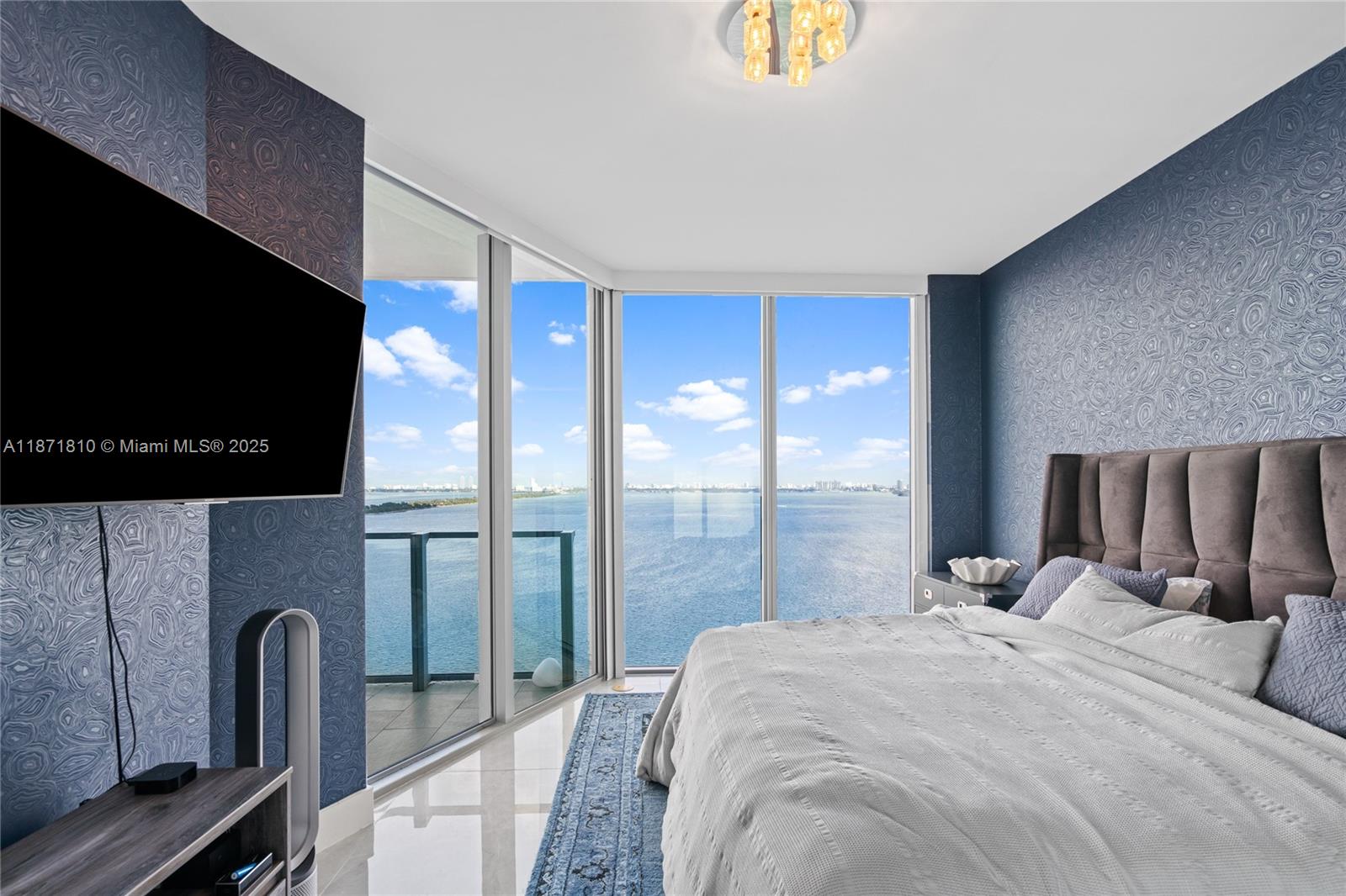 BISCAYNE BEACH CONDO - Residential