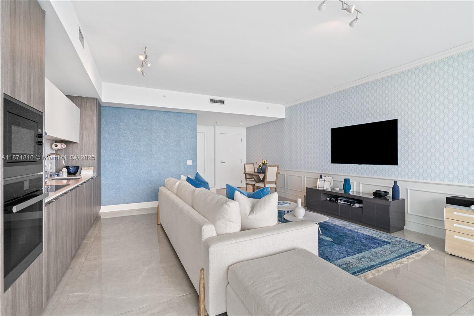 BISCAYNE BEACH CONDO - Residential