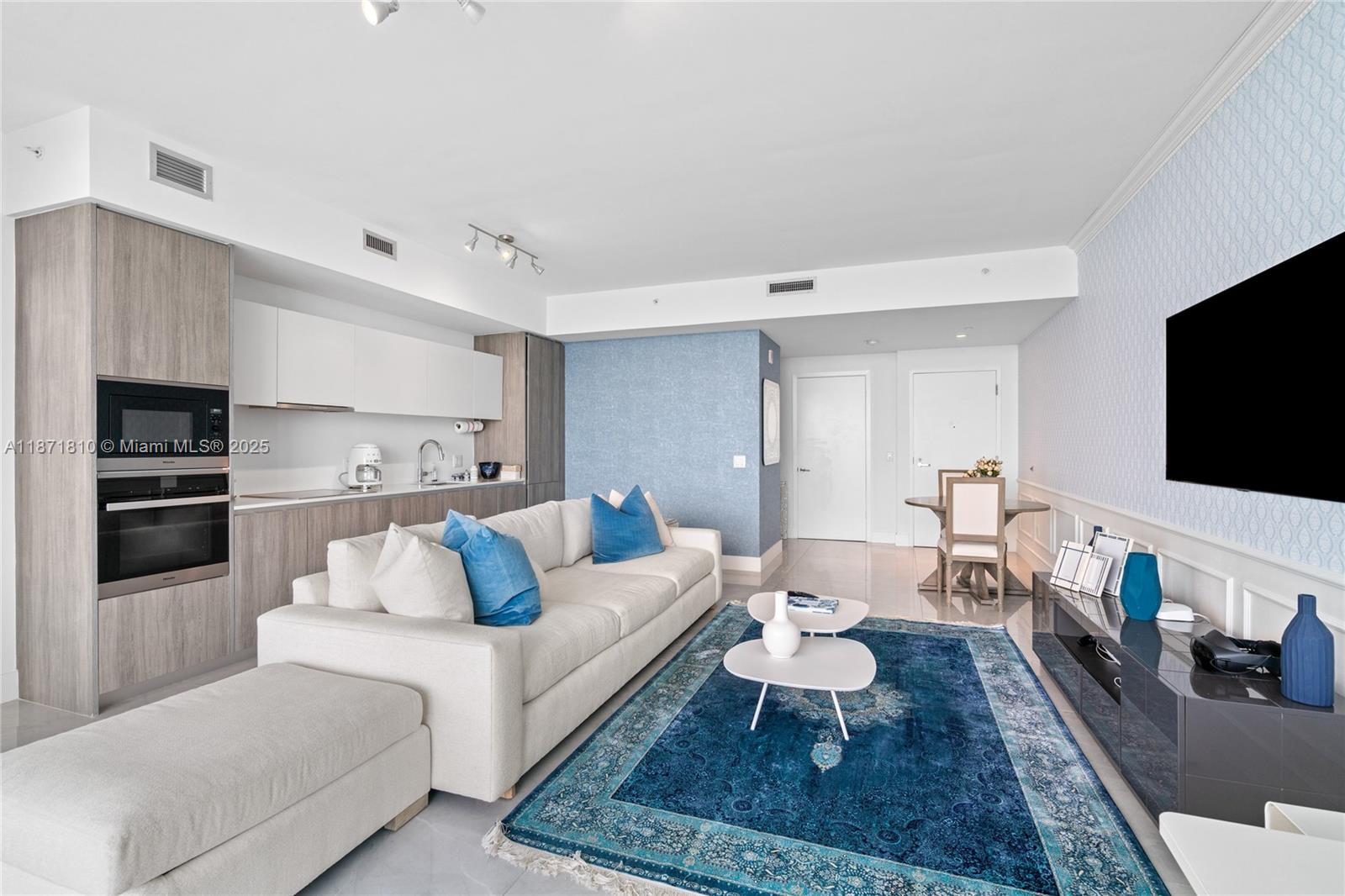 BISCAYNE BEACH CONDO - Residential