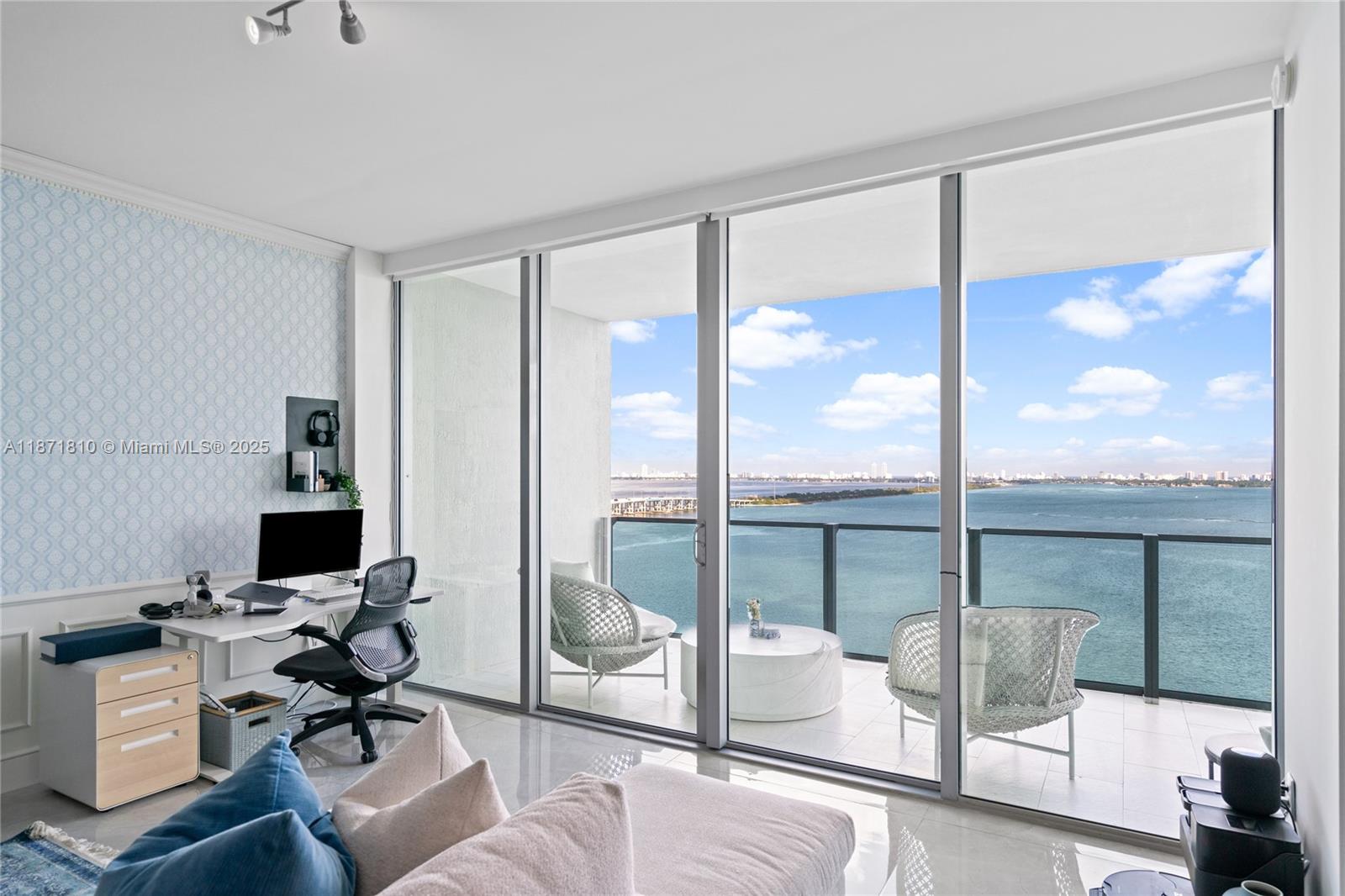 2900 NE 7th Ave 1804