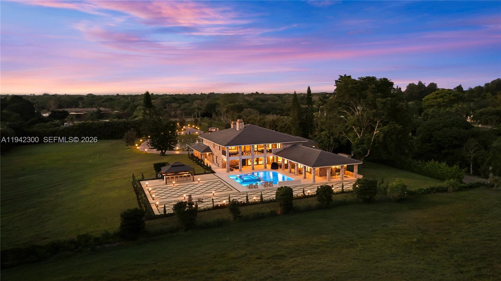 FLAMINGO GROVES - Residential