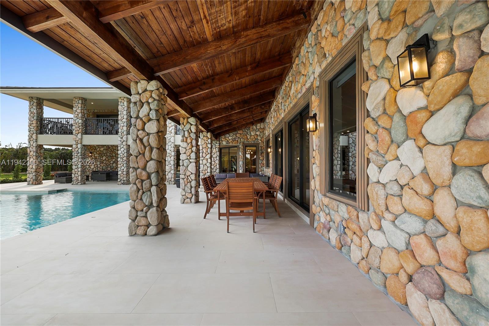 FLAMINGO GROVES - Residential