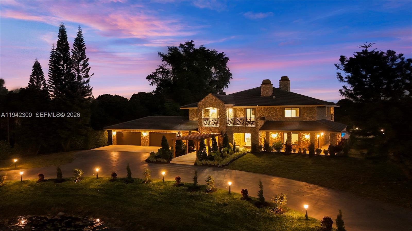 FLAMINGO GROVES - Residential