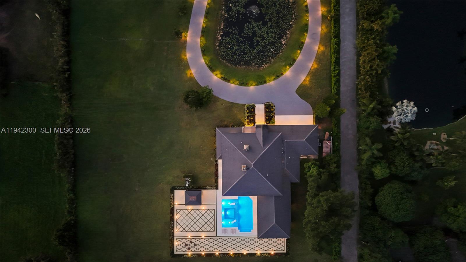 FLAMINGO GROVES - Residential