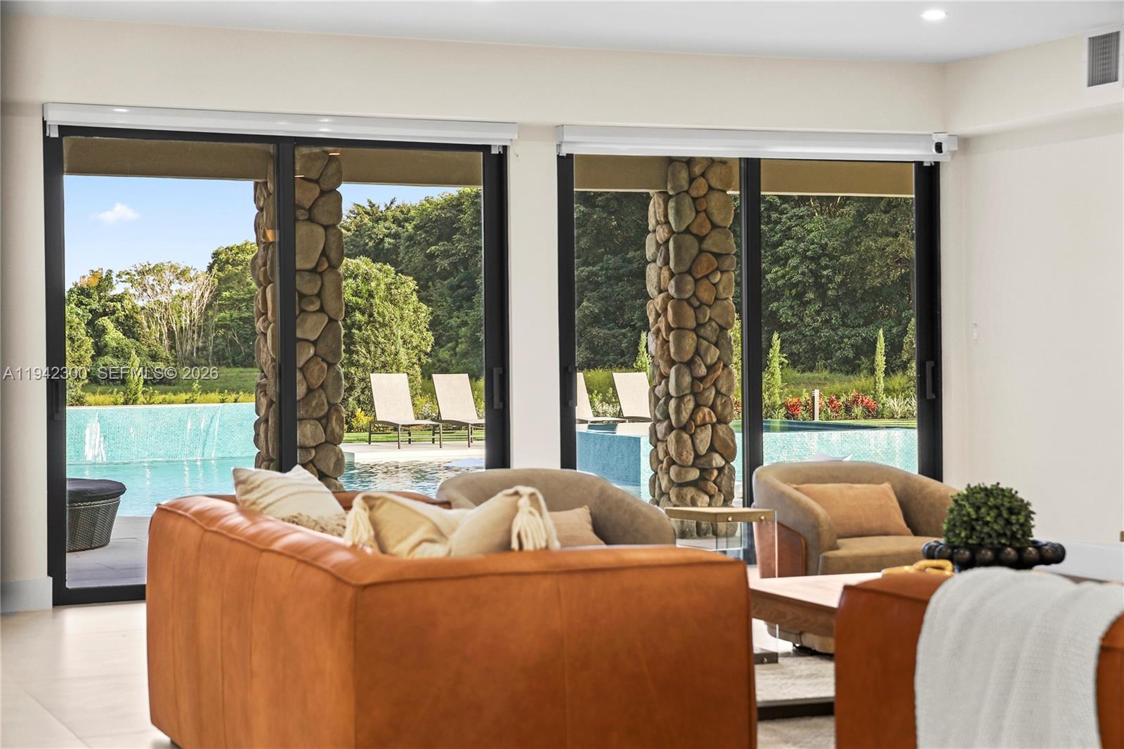 FLAMINGO GROVES - Residential