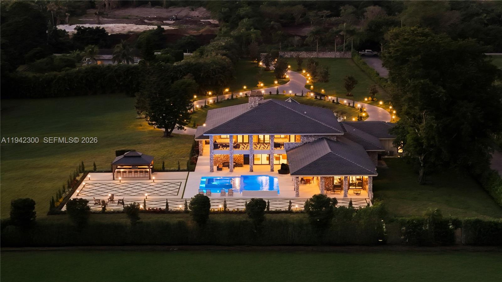 FLAMINGO GROVES - Residential