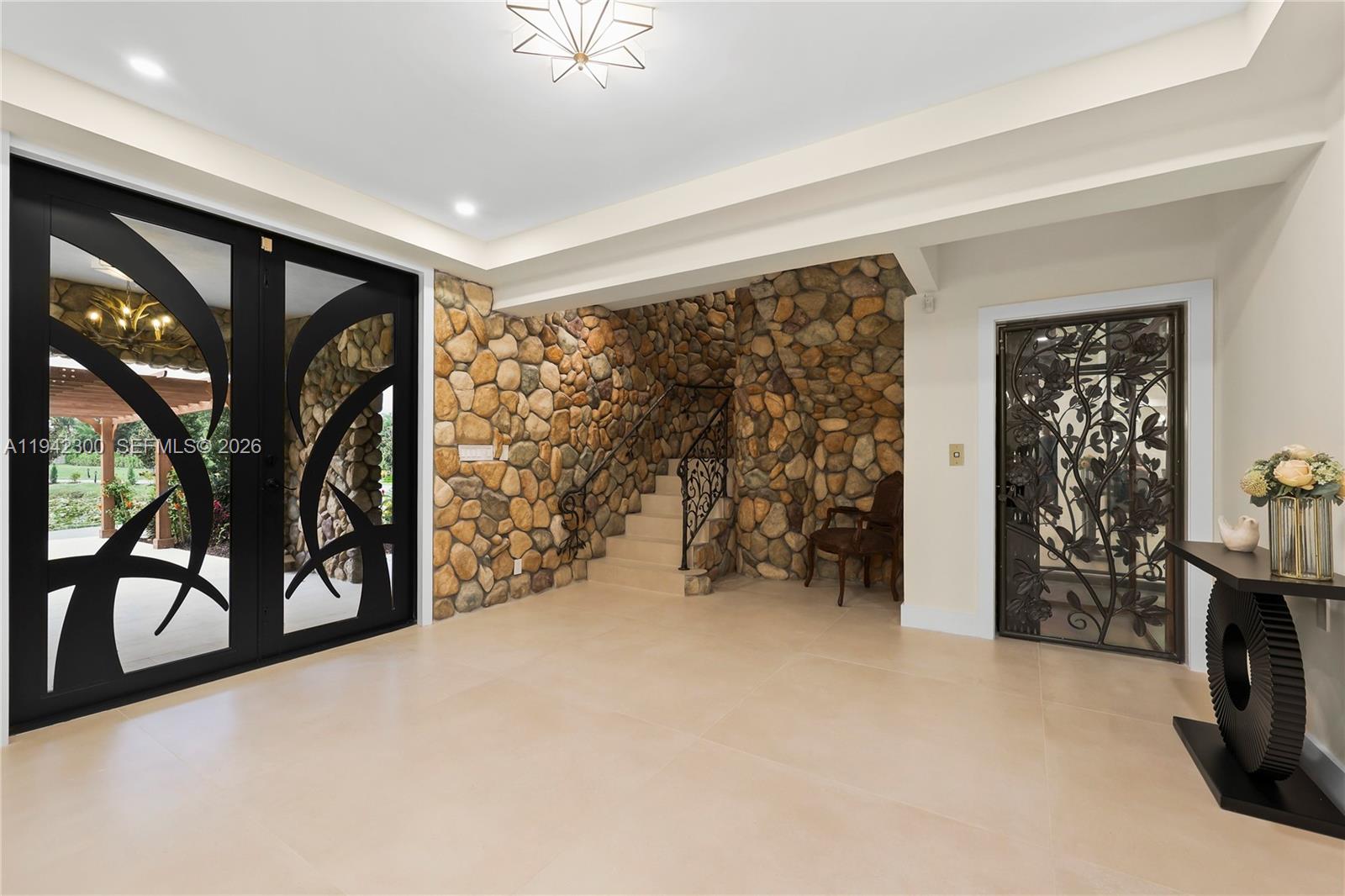 FLAMINGO GROVES - Residential