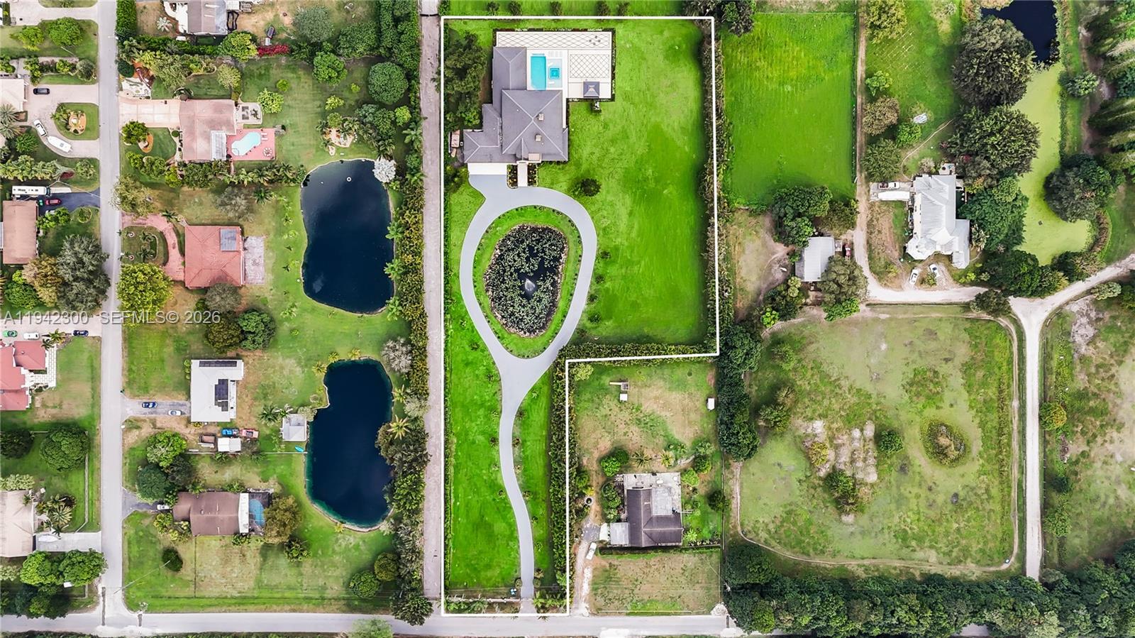 FLAMINGO GROVES - Residential