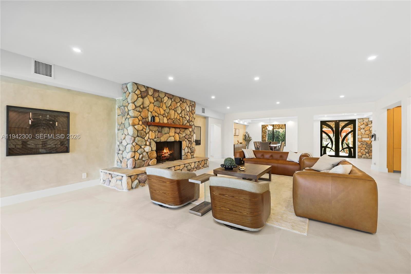 FLAMINGO GROVES - Residential