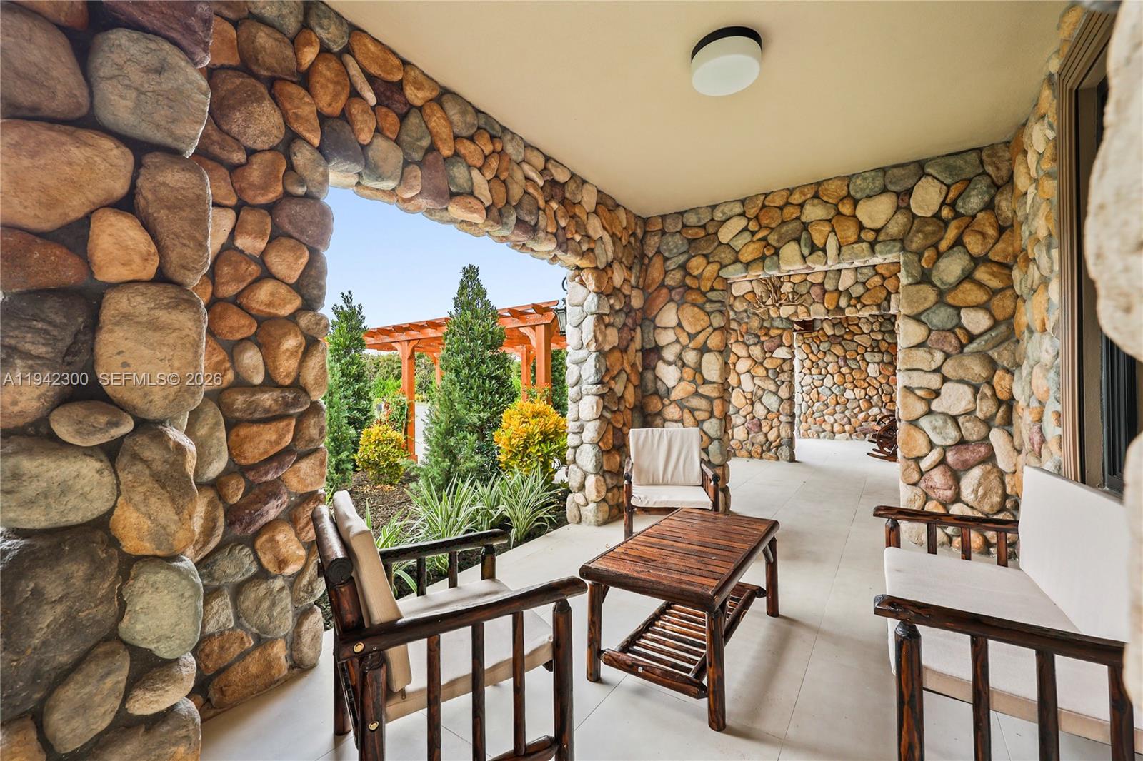 FLAMINGO GROVES - Residential