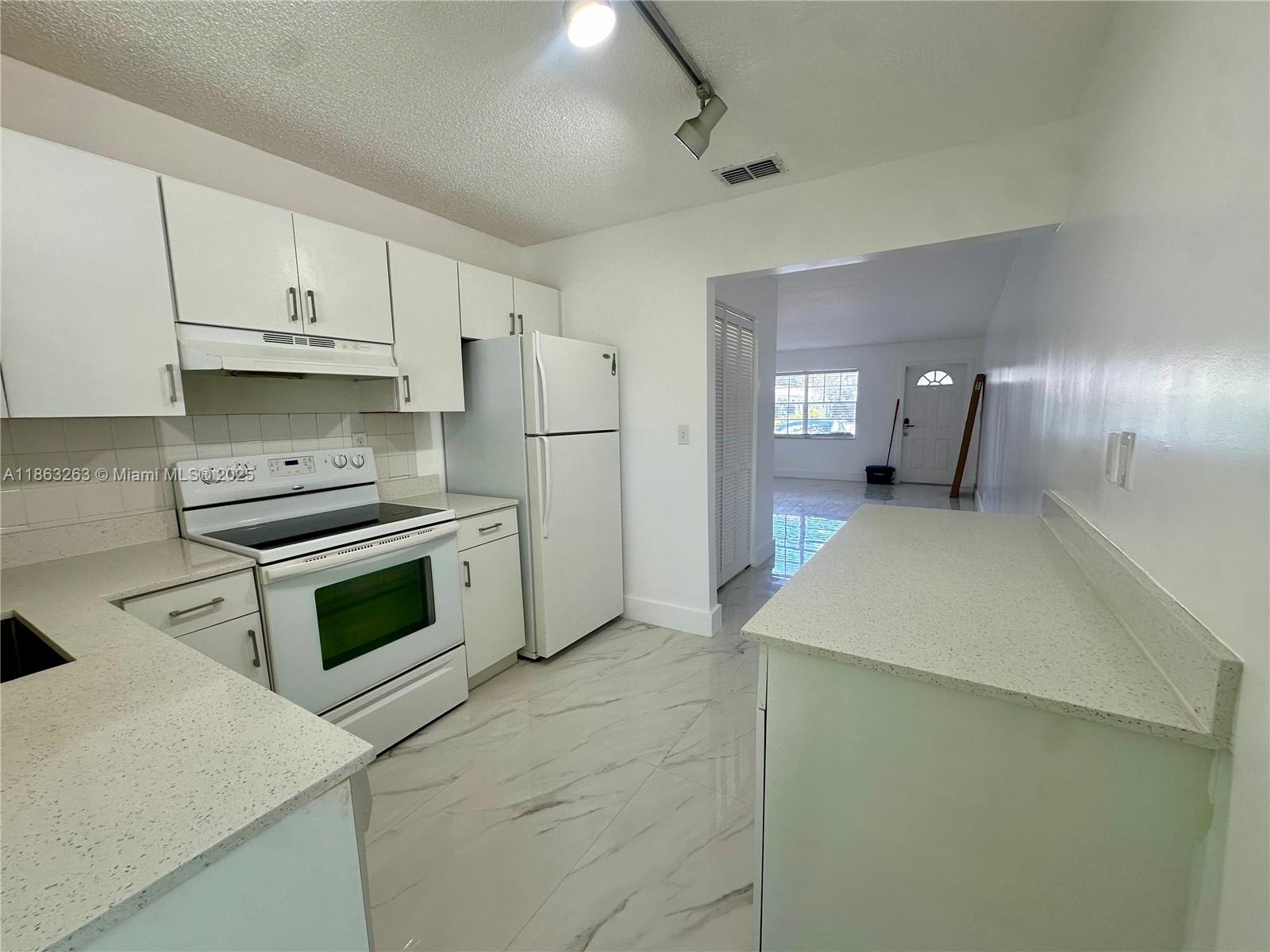 OSCEOLA PARK - Residential Lease