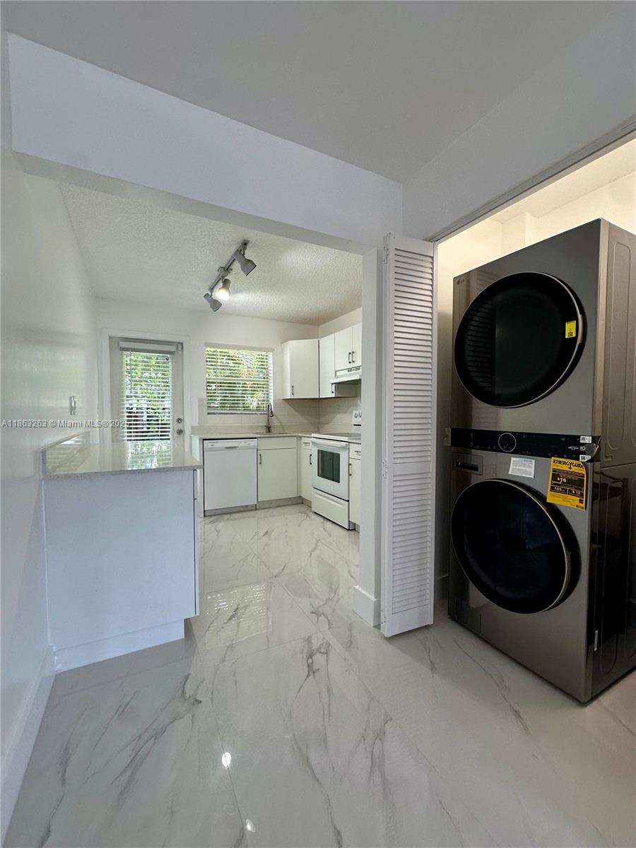 OSCEOLA PARK - Residential Lease