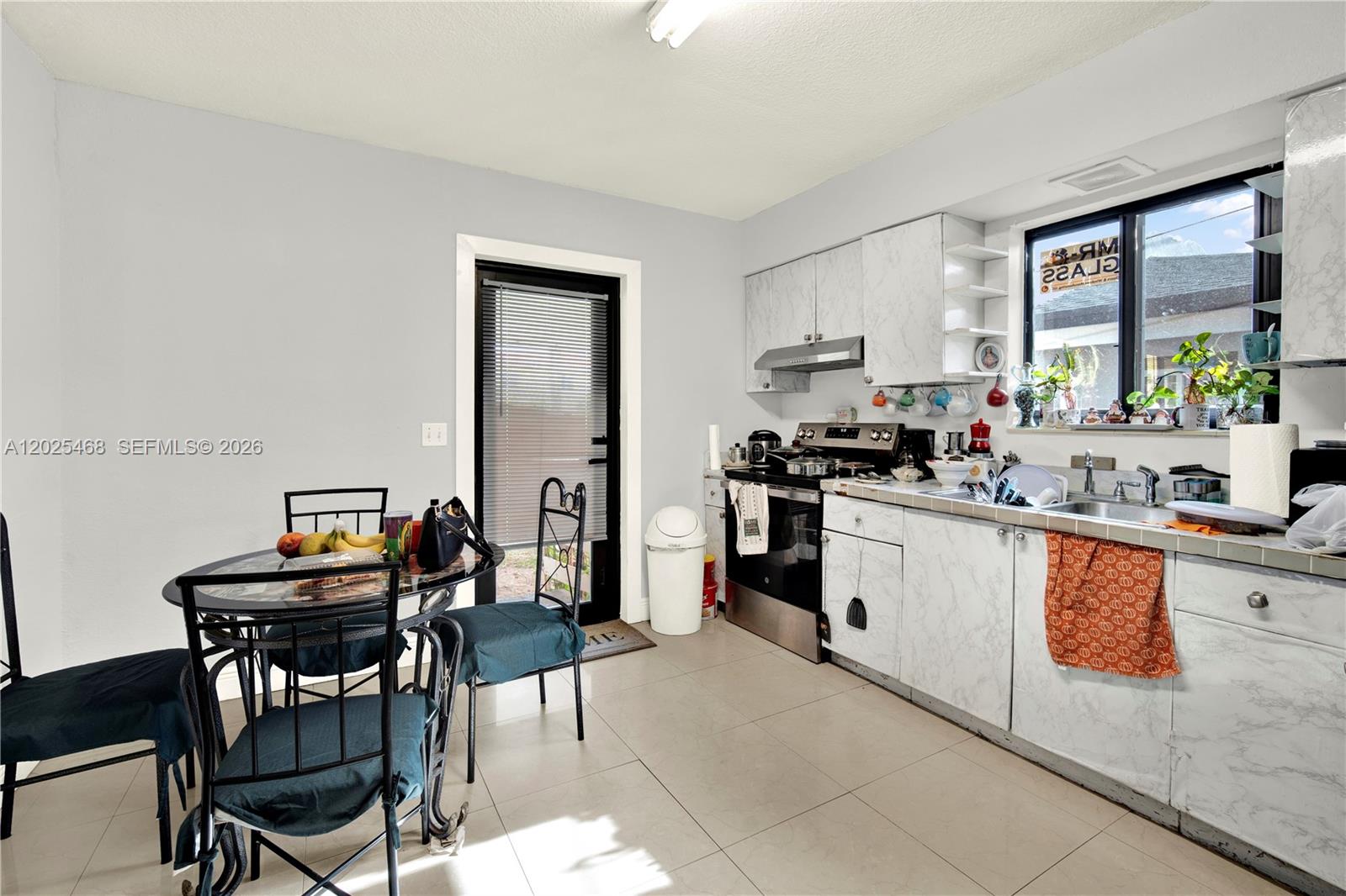 PALM AVE HEIGHTS - Residential