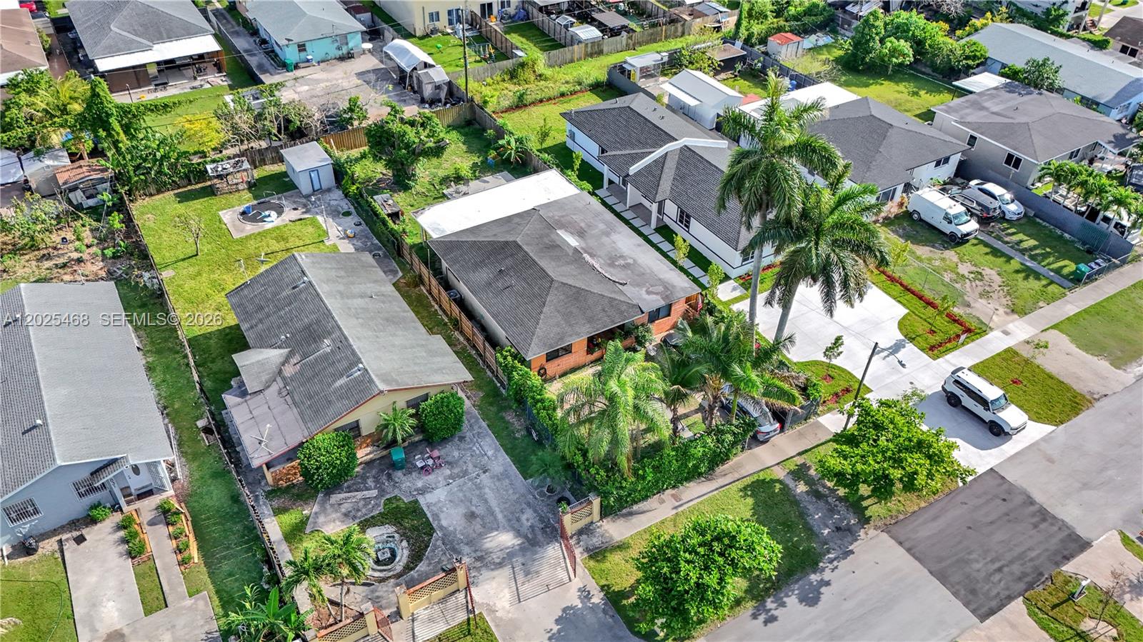PALM AVE HEIGHTS - Residential