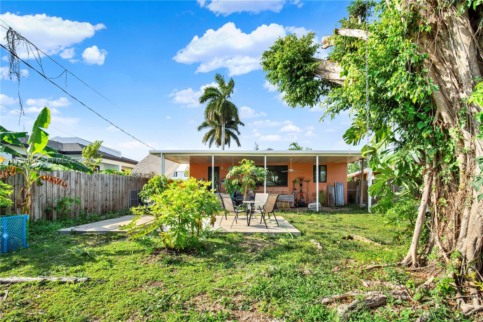PALM AVE HEIGHTS - Residential