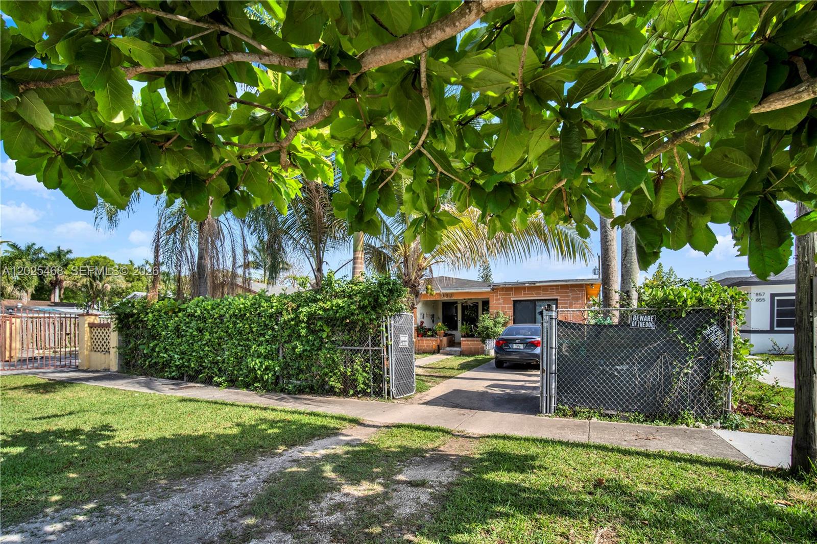 PALM AVE HEIGHTS - Residential