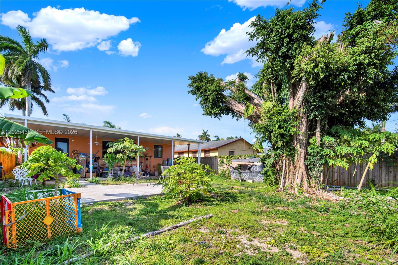 PALM AVE HEIGHTS - Residential