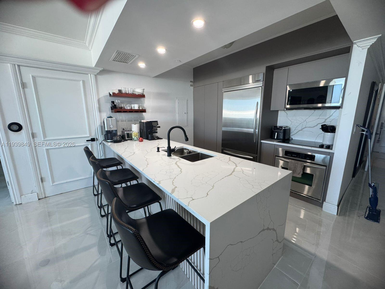 1830 S Ocean Dr 4910