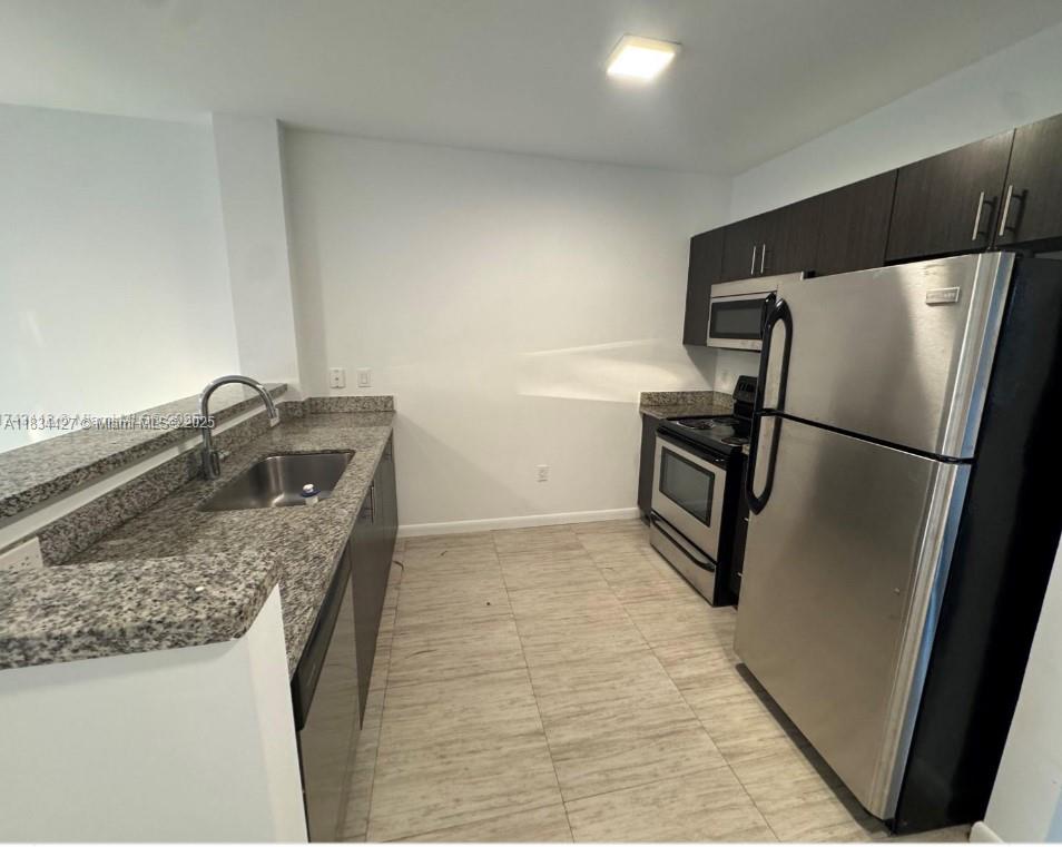 1801 SW 32nd Ave 600