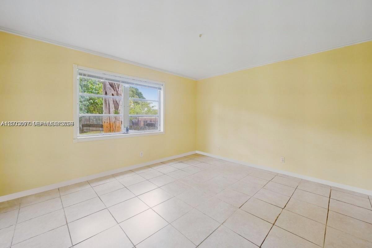 MANOR GROVE VILLAGE 1 CON - Residential